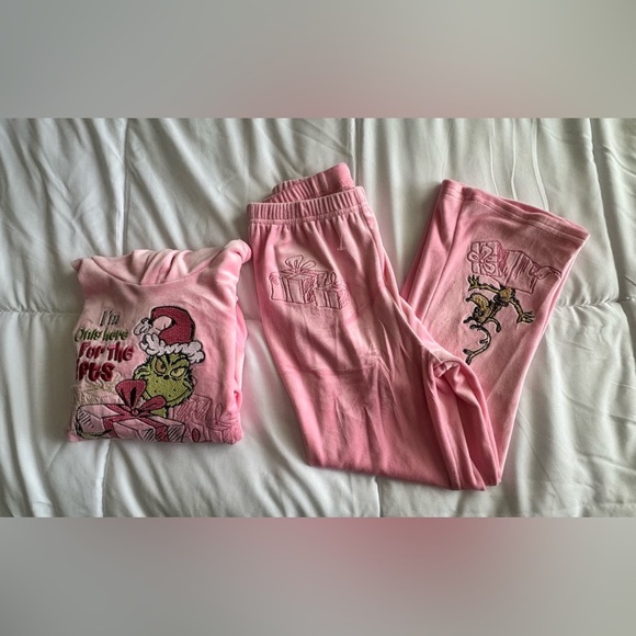 The grinch joggers set - Picture 7 of 7